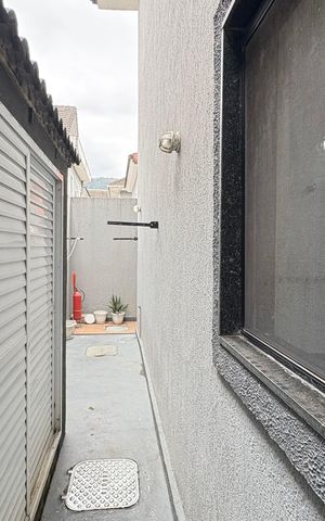 Casa para alugar com 260m², 4 quartos e 3 vagas Casa para alugar com 260m², 4 quartos e 3 vagasÁrea externa