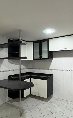Casa para alugar com 260m², 4 quartos e 3 vagas Casa para alugar com 260m², 4 quartos e 3 vagasCozinha