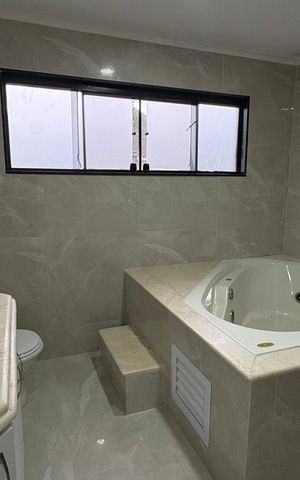 Casa para alugar com 260m², 4 quartos e 3 vagas Casa para alugar com 260m², 4 quartos e 3 vagasBanheiro Suíte