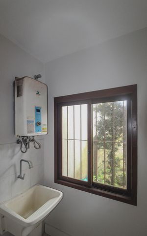 Casa de condomínio para alugar com 100m², 3 quartos e 2 vagas Casa de condomínio para alugar com 100m², 3 quartos e 2 vagasÁrea de Serviço