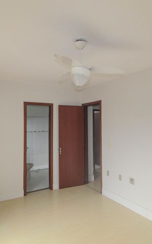 Casa de condomínio para alugar com 100m², 3 quartos e 2 vagas Casa de condomínio para alugar com 100m², 3 quartos e 2 vagassuite