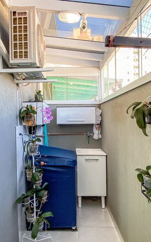 Apartamento à venda com 55m², 2 quartos e 1 vaga Apartamento à venda com 55m², 2 quartos e 1 vagaÁrea de Serviço