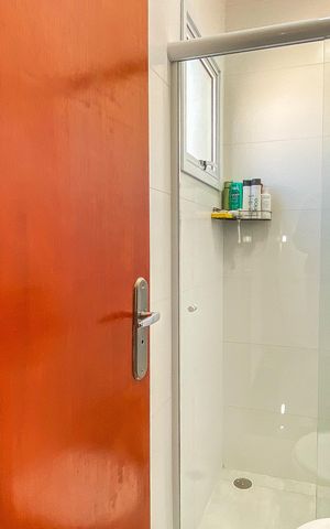 Apartamento à venda com 55m², 2 quartos e 1 vaga Apartamento à venda com 55m², 2 quartos e 1 vagaBanheiro