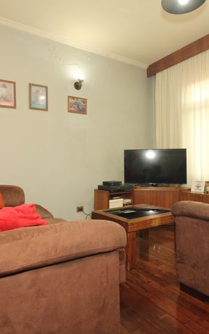 Casa à venda com 126m², 3 quartos e 2 vagasSala