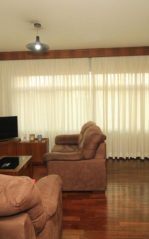 Casa à venda com 126m², 3 quartos e 2 vagasSala