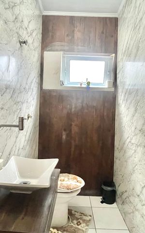 Casa à venda com 400m², 5 quartos e 2 vagasLavabo