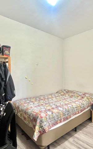 Casa à venda com 400m², 5 quartos e 2 vagasSuíte 2