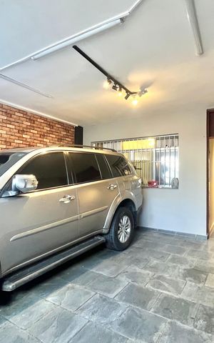 Casa à venda com 400m², 5 quartos e 2 vagasGaragem