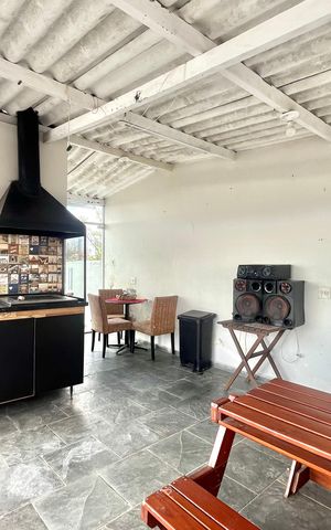 Casa à venda com 400m², 5 quartos e 2 vagasChurrasqueira