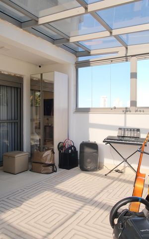 Apartamento para alugar com 165m², 3 quartos e 2 vagasVaranda