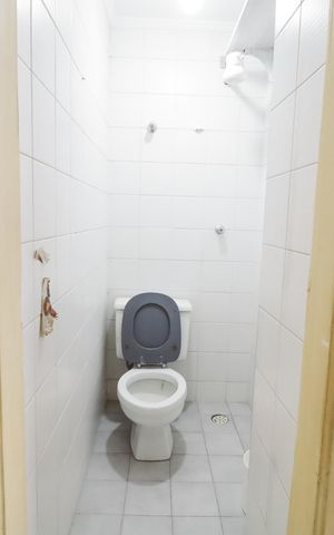 Apartamento à venda com 150m², 4 quartos e 3 vagas Apartamento à venda com 150m², 4 quartos e 3 vagasBanheiro de serviço