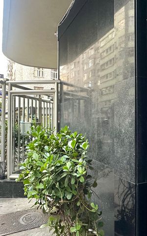 Apartamento à venda com 275m², 4 quartos e sem vaga Apartamento à venda com 275m², 4 quartos e sem vagaPlaca