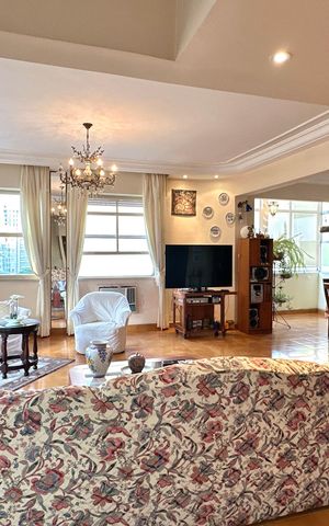 Apartamento à venda com 275m², 4 quartos e sem vaga Apartamento à venda com 275m², 4 quartos e sem vagaSala