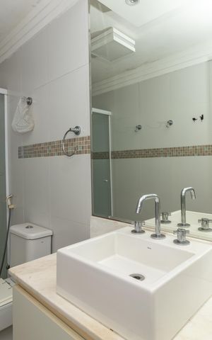 Apartamento à venda com 93m², 2 quartos e 1 vaga Apartamento à venda com 93m², 2 quartos e 1 vagaBanheiro