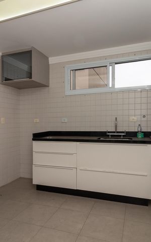 Apartamento à venda com 93m², 2 quartos e 1 vaga Apartamento à venda com 93m², 2 quartos e 1 vagaCozinha