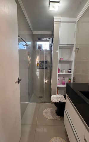 Apartamento à venda com 76m², 3 quartos e 2 vagas Apartamento à venda com 76m², 3 quartos e 2 vagasBanheiro