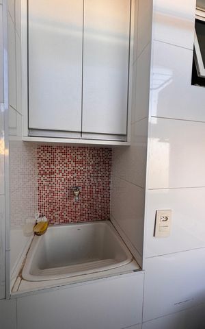 Apartamento à venda com 76m², 3 quartos e 2 vagas Apartamento à venda com 76m², 3 quartos e 2 vagasÁrea de Serviço