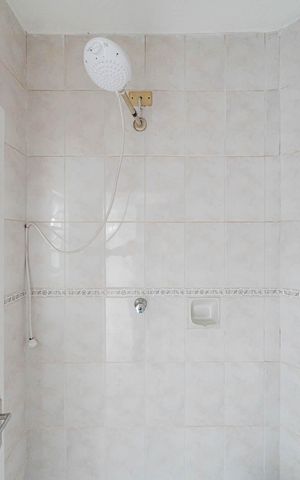 Casa à venda com 140m², 2 quartos e 1 vagaBanheiro de Serviço