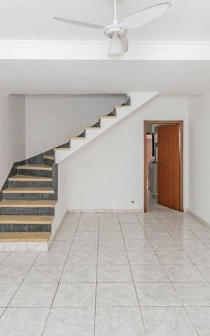 Casa à venda com 140m², 2 quartos e 1 vagaSala