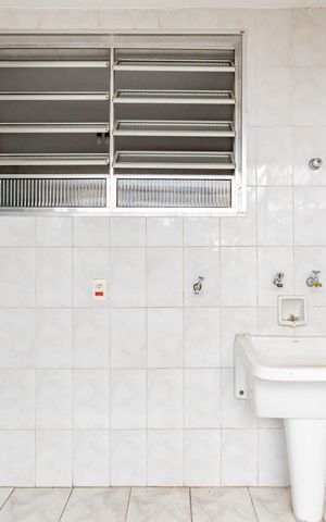 Casa à venda com 140m², 2 quartos e 1 vagaÁrea de Serviço