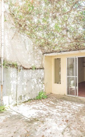 Casa à venda com 140m², 2 quartos e 1 vagaÁrea comum