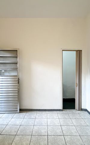 Casa para alugar com 110m², 1 quarto e 1 vaga Casa para alugar com 110m², 1 quarto e 1 vagaSala