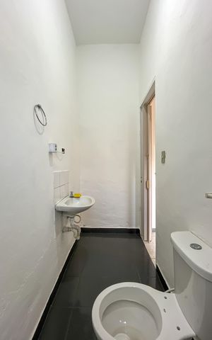 Casa para alugar com 110m², 1 quarto e 1 vaga Casa para alugar com 110m², 1 quarto e 1 vagaBanheiro