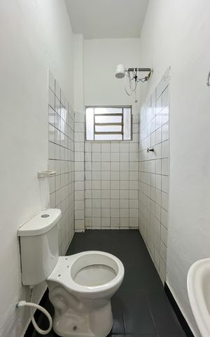 Casa para alugar com 110m², 1 quarto e 1 vaga Casa para alugar com 110m², 1 quarto e 1 vagaBanheiro