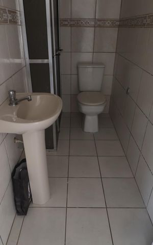 Apartamento para alugar com 56m², 3 quartos e sem vagaBanheiro 