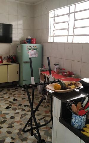 Casa à venda com 200m², 5 quartos e 3 vagas Casa à venda com 200m², 5 quartos e 3 vagasCozinha Casa 2