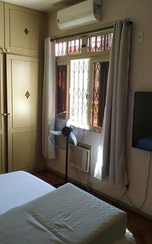 Casa à venda com 200m², 5 quartos e 3 vagas Casa à venda com 200m², 5 quartos e 3 vagasQuarto 1 Casa 2