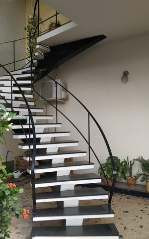 Casa à venda com 200m², 5 quartos e 3 vagas Casa à venda com 200m², 5 quartos e 3 vagasÁrea comum