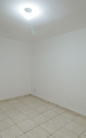 Casa à venda com 125m², 2 quartos e 2 vagasSala