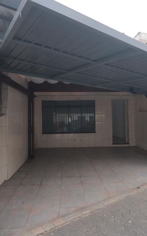 Casa à venda com 125m², 2 quartos e 2 vagasFachada