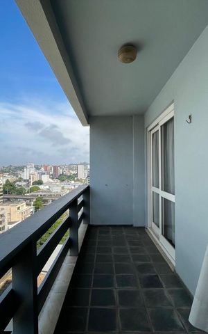Apartamento à venda com 79m², 2 quartos e sem vaga Apartamento à venda com 79m², 2 quartos e sem vagaVaranda