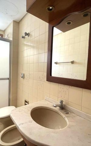 Apartamento à venda com 79m², 2 quartos e sem vaga Apartamento à venda com 79m², 2 quartos e sem vagaBanheiro Social