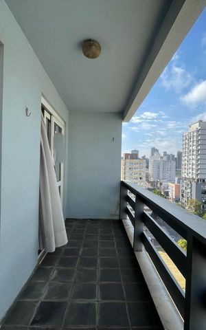 Apartamento à venda com 79m², 2 quartos e sem vaga Apartamento à venda com 79m², 2 quartos e sem vagaVaranda