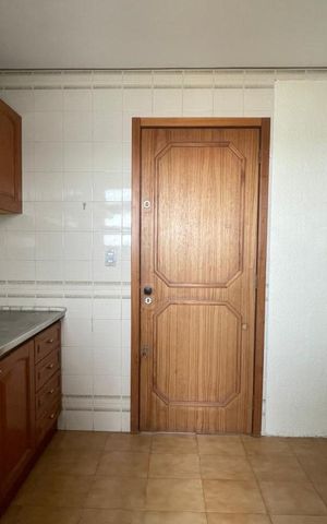 Apartamento à venda com 79m², 2 quartos e sem vaga Apartamento à venda com 79m², 2 quartos e sem vagaCozinha