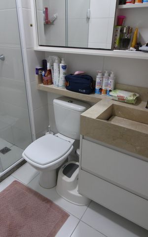 Apartamento à venda com 81m², 2 quartos e 1 vagaBanheiro Social