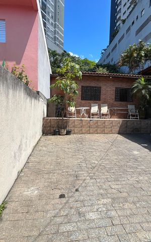Casa para alugar com 90m², 4 quartos e 5 vagas Casa para alugar com 90m², 4 quartos e 5 vagasGaragem