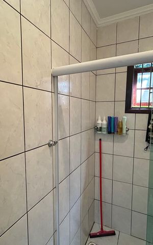 Casa para alugar com 90m², 4 quartos e 5 vagas Casa para alugar com 90m², 4 quartos e 5 vagasBanheiro 1