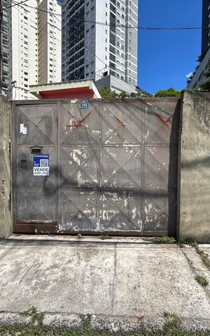 Casa para alugar com 90m², 4 quartos e 5 vagas Casa para alugar com 90m², 4 quartos e 5 vagasFachada