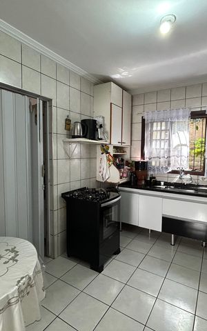 Casa para alugar com 90m², 4 quartos e 5 vagas Casa para alugar com 90m², 4 quartos e 5 vagasCozinha