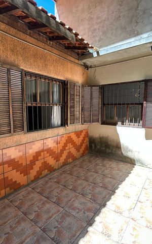 Casa para alugar com 90m², 4 quartos e 5 vagas Casa para alugar com 90m², 4 quartos e 5 vagasQuintal