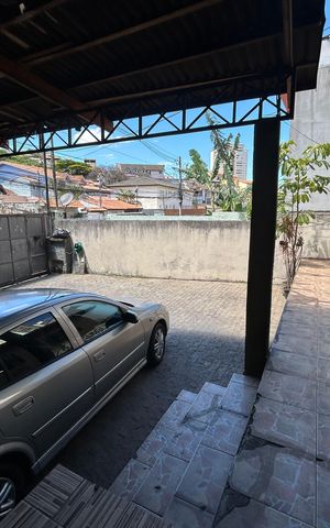 Casa para alugar com 90m², 4 quartos e 5 vagas Casa para alugar com 90m², 4 quartos e 5 vagasGaragem