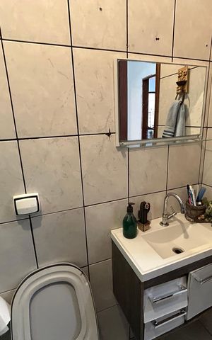 Casa para alugar com 90m², 4 quartos e 5 vagas Casa para alugar com 90m², 4 quartos e 5 vagasBanheiro 1