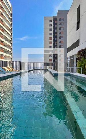 Studio à venda com 25m², 0 quarto e sem vaga Studio à venda com 25m², 0 quarto e sem vagaPiscina