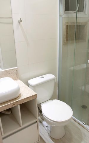 Apartamento para alugar com 71m², 2 quartos e 2 vagasBanheiro social