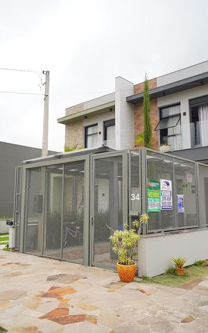 Casa de condomínio à venda com 129m², 3 quartos e 1 vagaFachada