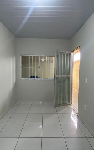 Casa para alugar com 33m², 2 quartos e sem vaga Casa para alugar com 33m², 2 quartos e sem vagaSala